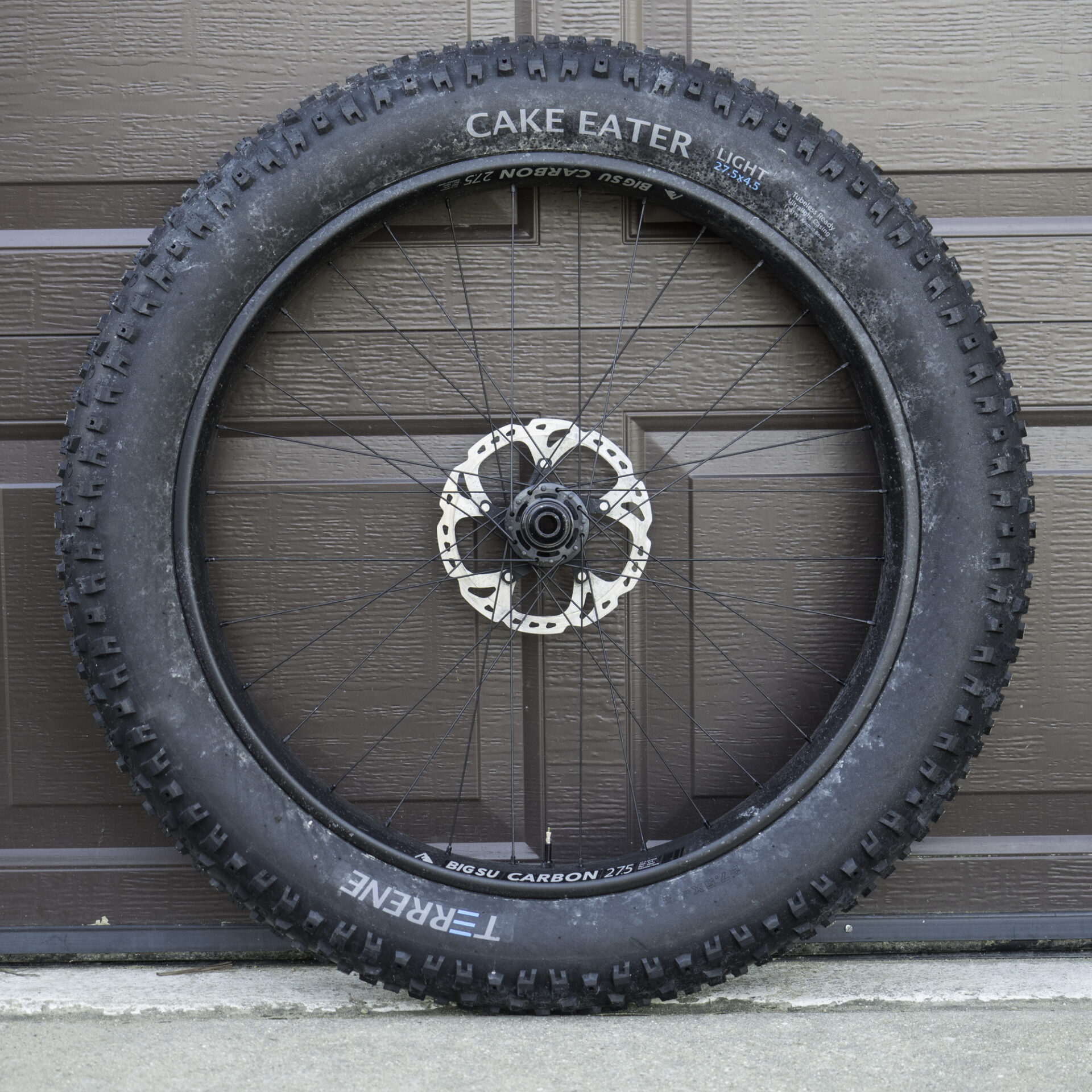 27.5 x 81mm (4.5" Tire) fatbike wheel