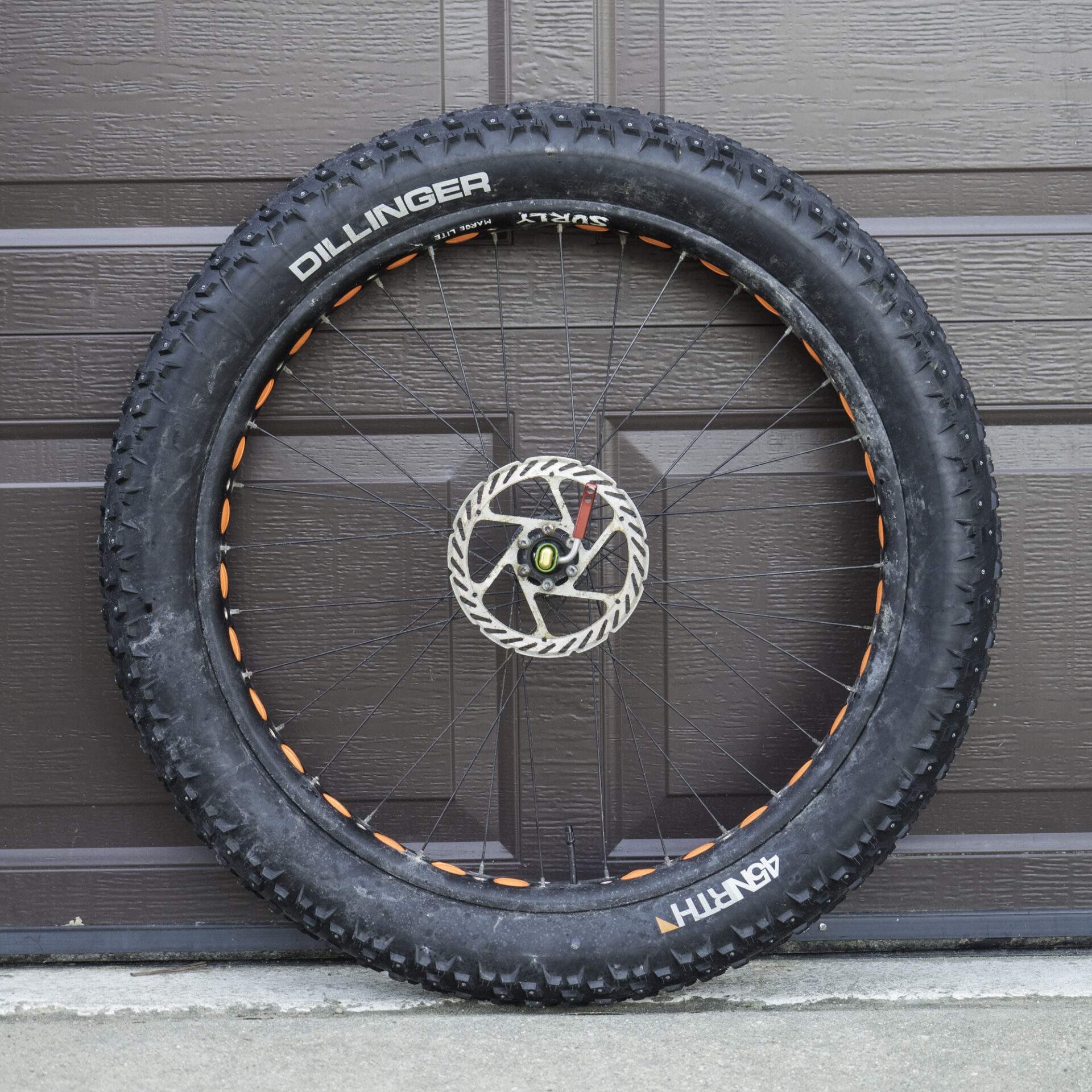 26 x 65mm (4" Tire) fatbike wheel