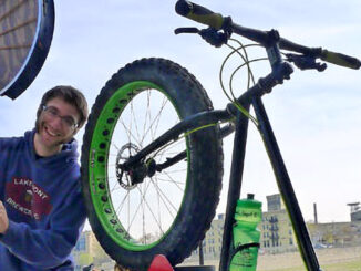 colin pwc champion axe at milwaukee messenger invitational