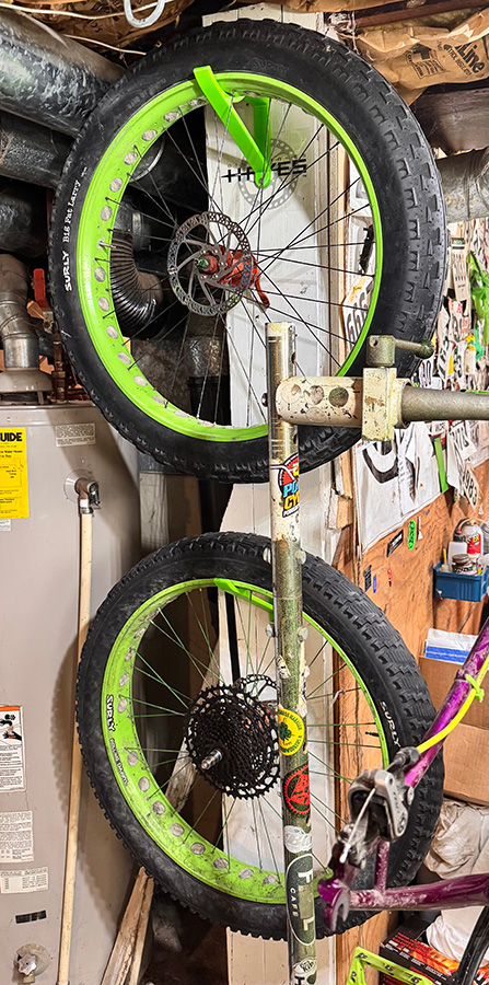 bicycle wheel wall mount